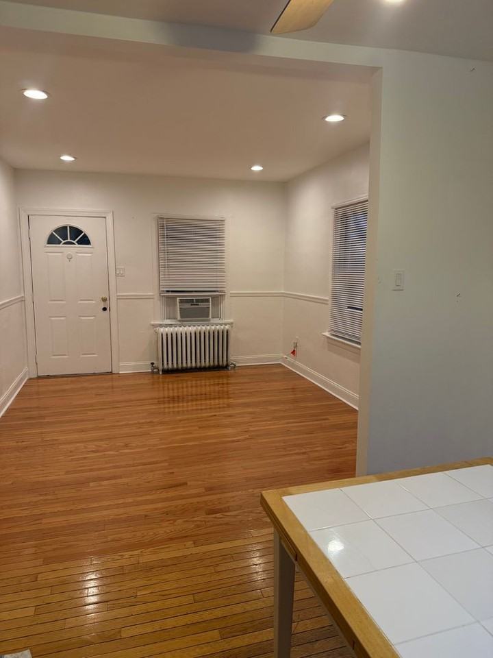 1368 High Ave - Photo 3 of 34