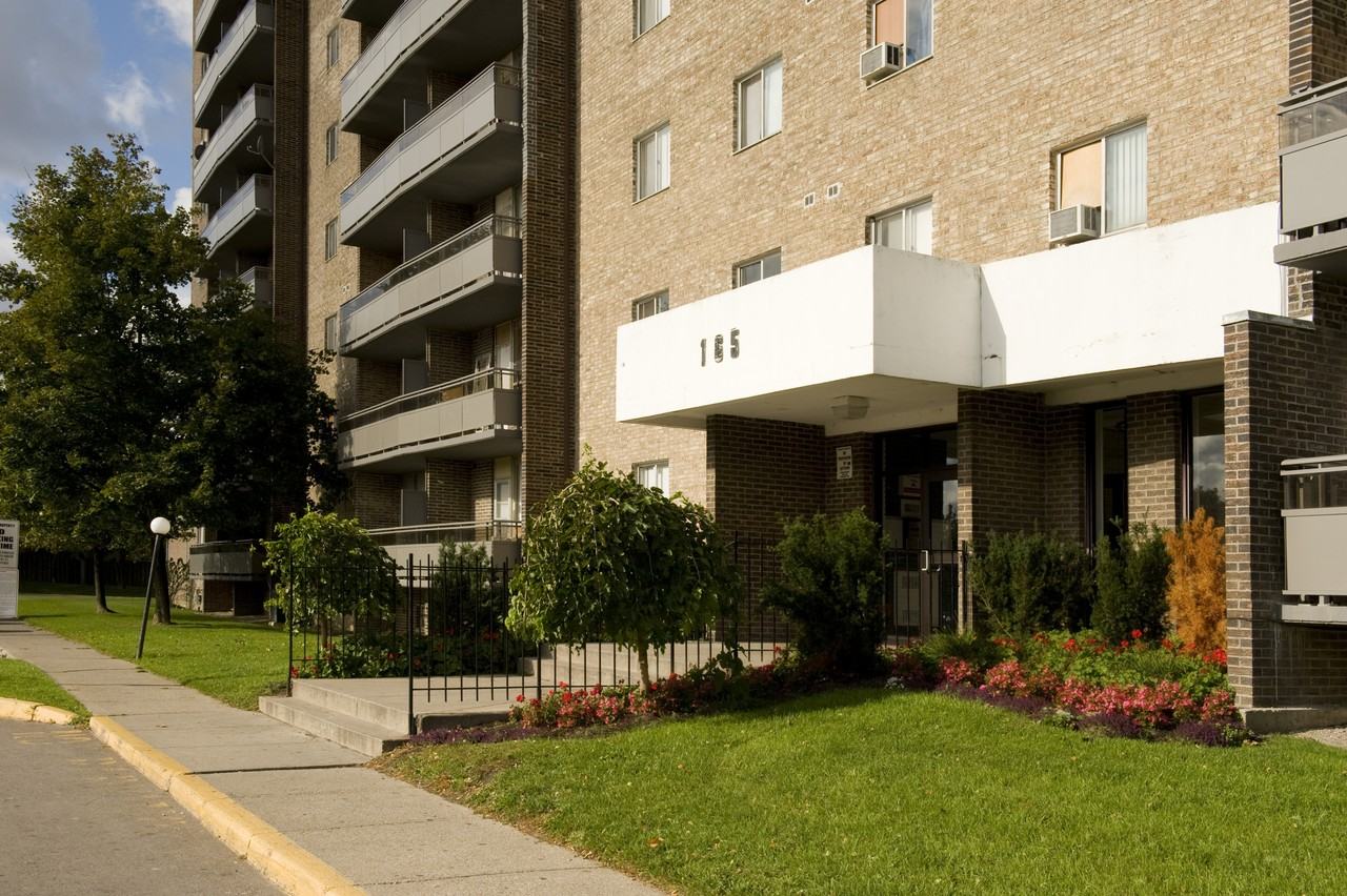 165 Kennedy - Photo 2 of 5