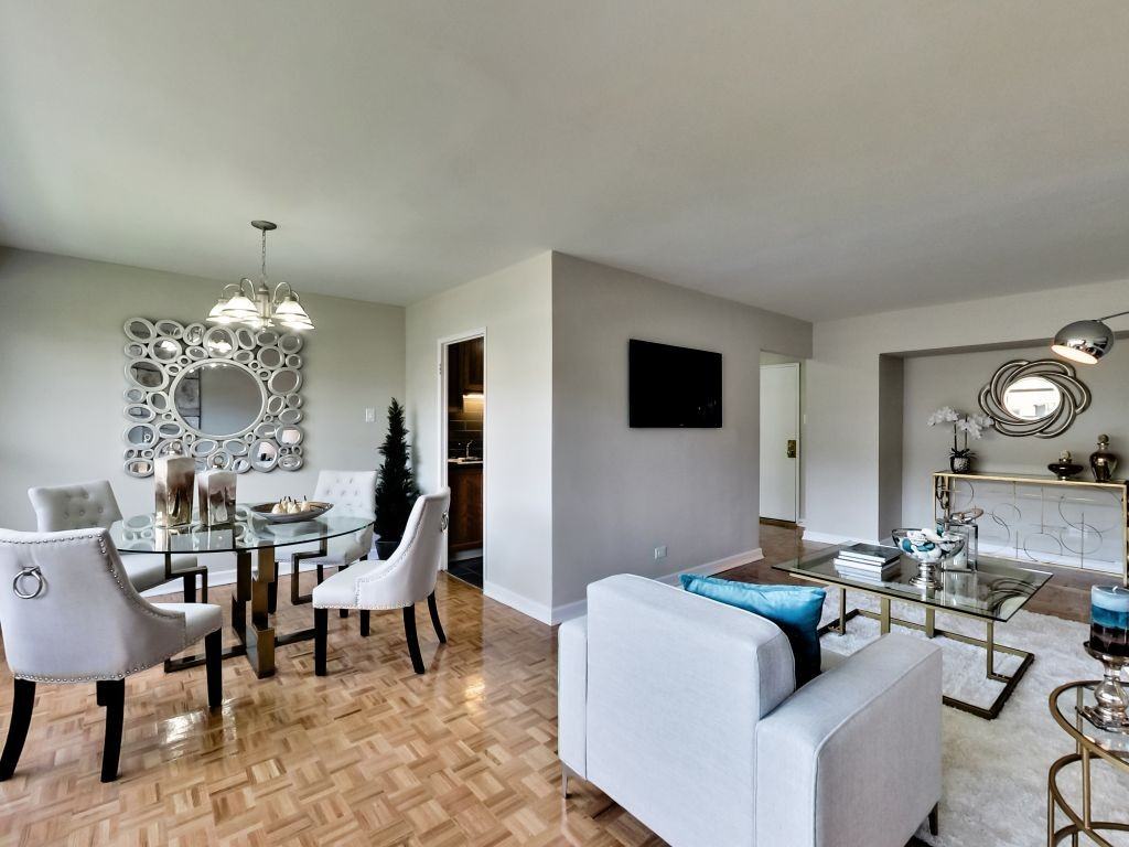 Clifton Manor - Photo 7 of 50