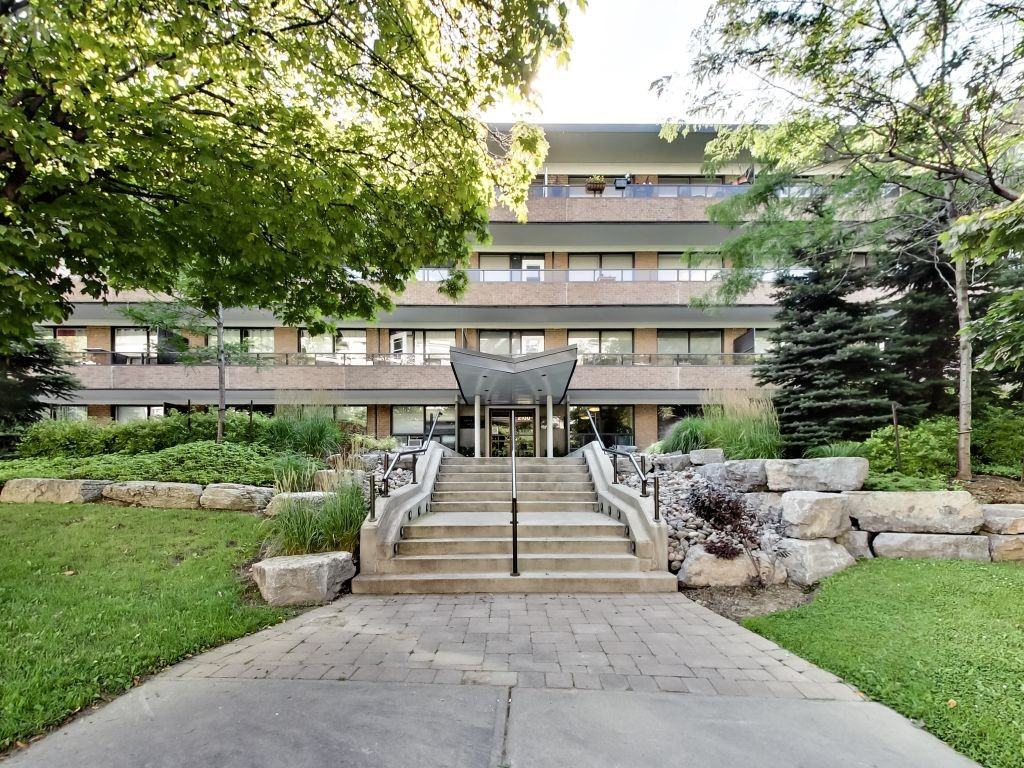 Ridge Hill Manor - Photo 3 of 50