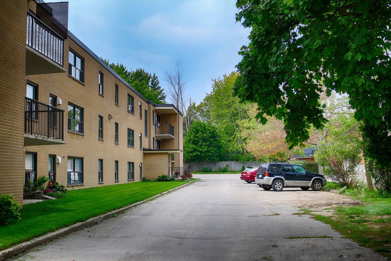 610 Percy St - Photo 5 of 18