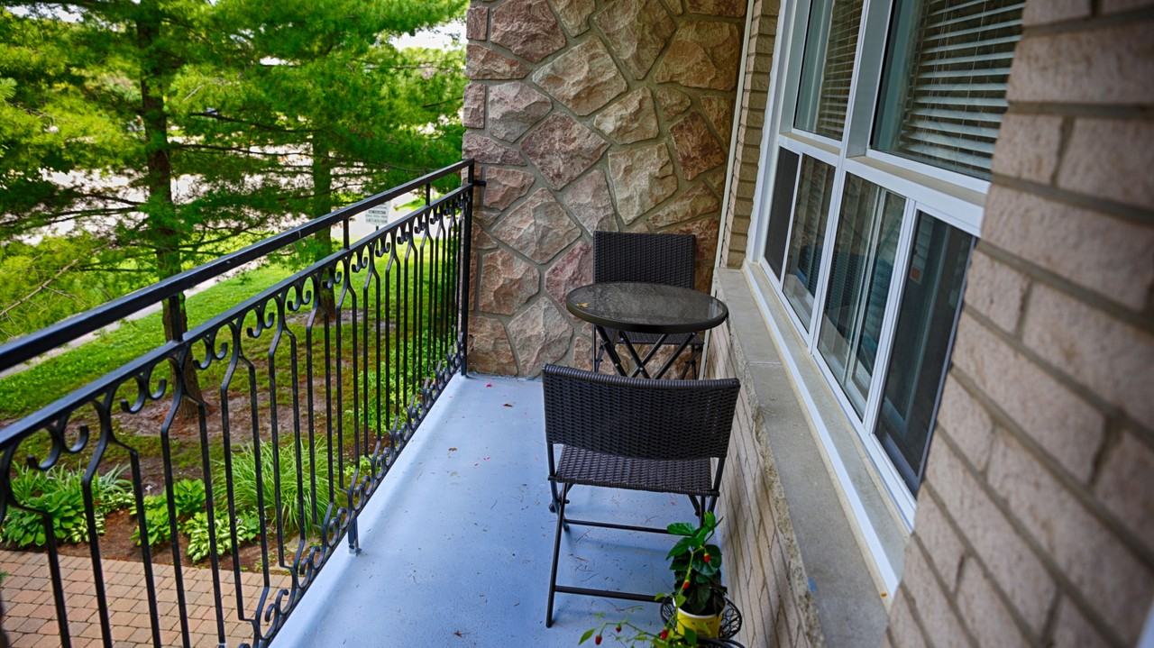 205 Lorraine Ave - Photo 6 of 12