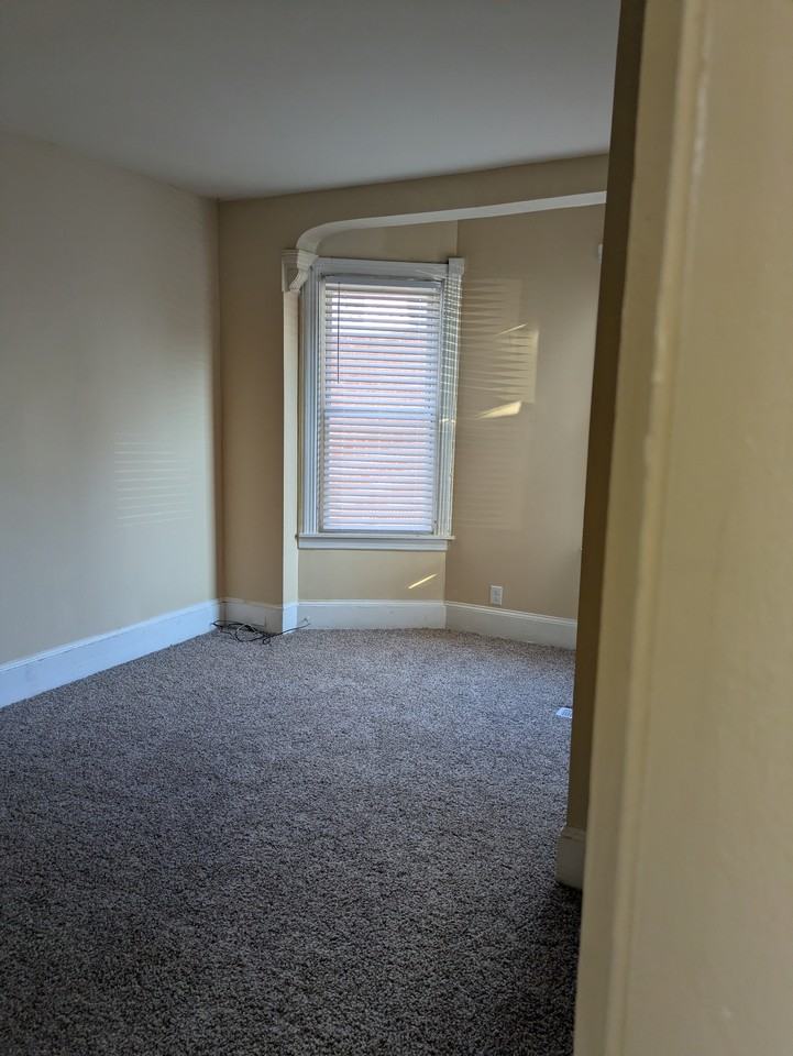 30th - 108 W - Photo 6 of 6