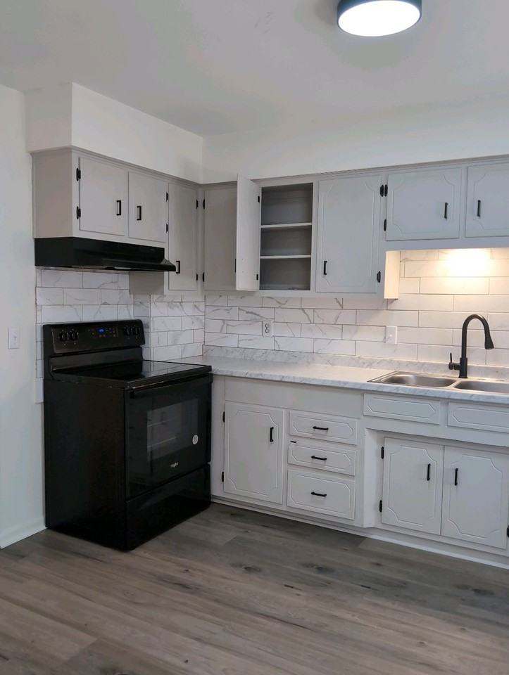 417 McGoodwin - Photo 2 of 9