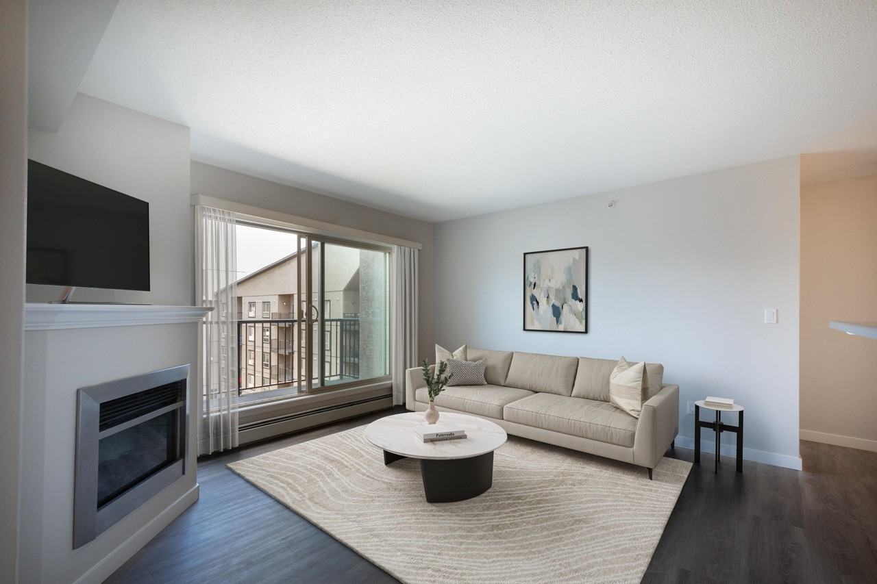 Square 104 - Photo 4 of 16