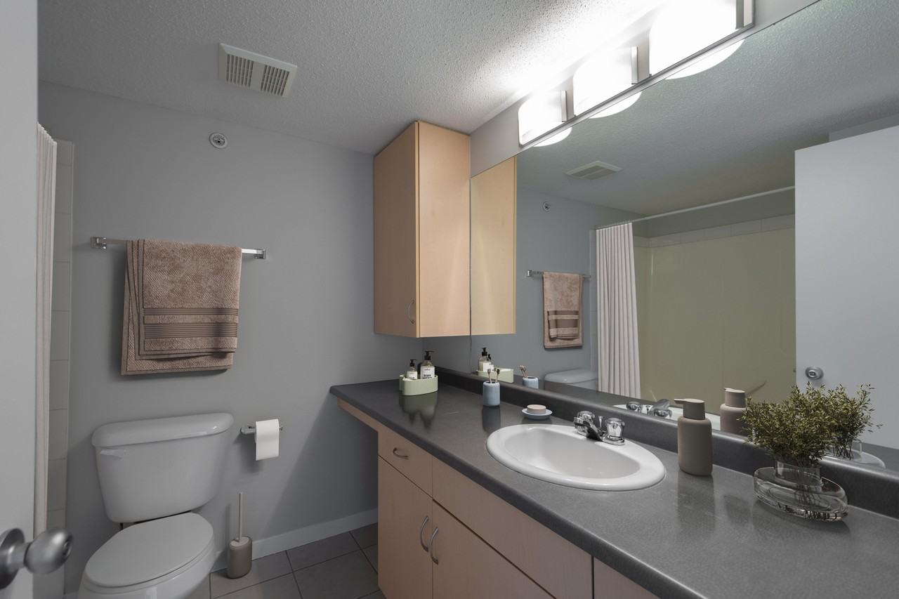 Square 104 - Photo 6 of 16