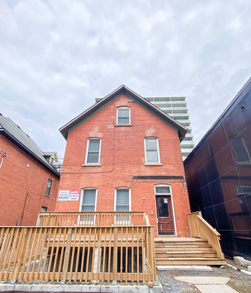 379 Cooper St - Photo 3 of 4