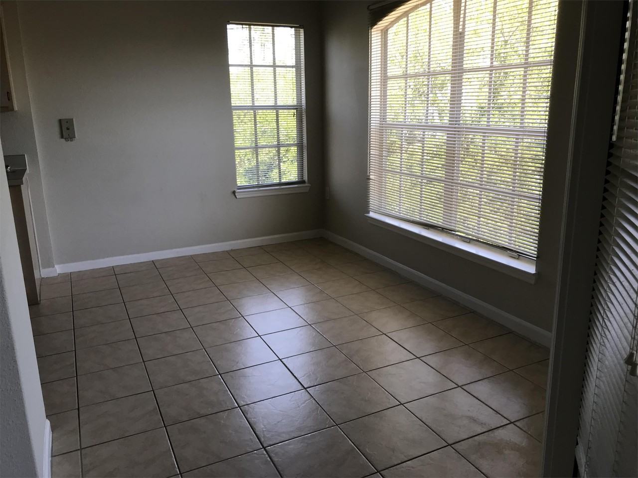 1655 The Greens Way #2431 - Photo 2 of 9