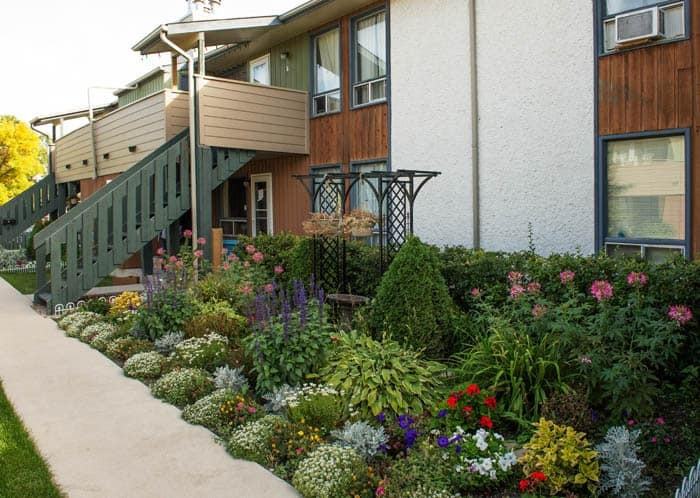 Lakeside Gardens - Photo 2 of 3