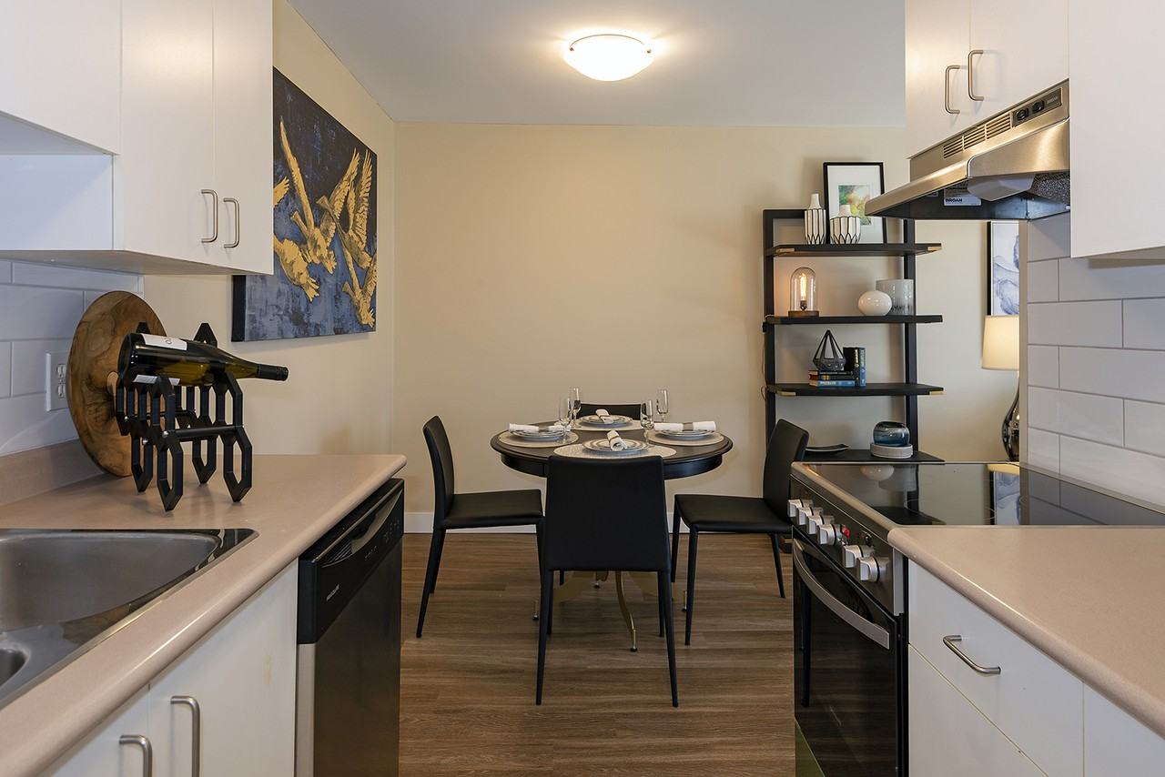 South Kamloops Apts - Photo 3 of 17