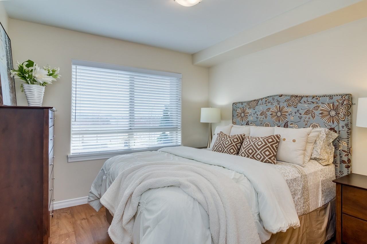 Regina Apartments - Photo 4 of 10