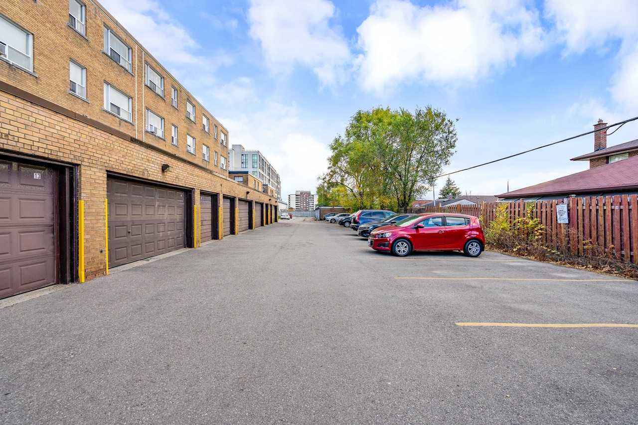 Fairlawn Apartments - Photo 2 of 14