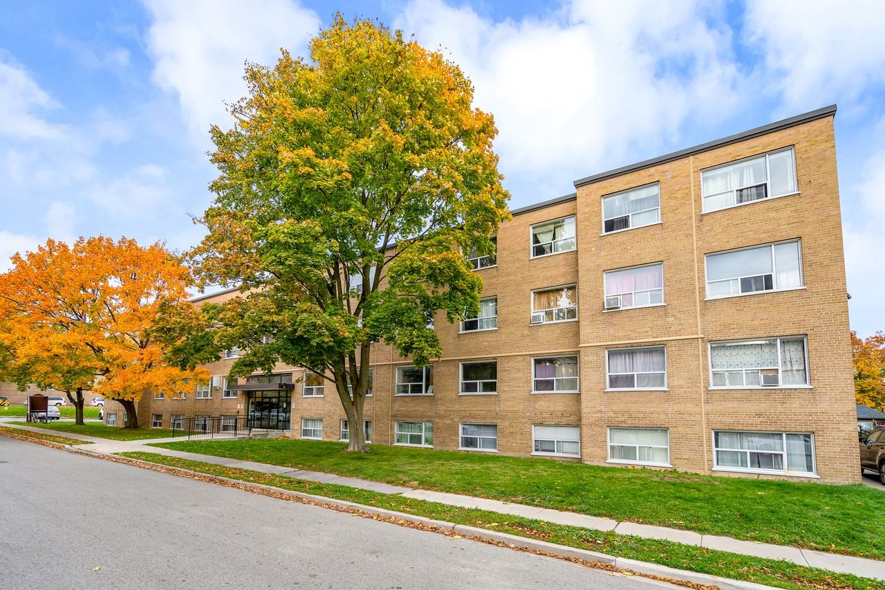 Seacomber Apartments - Photo 2 of 10