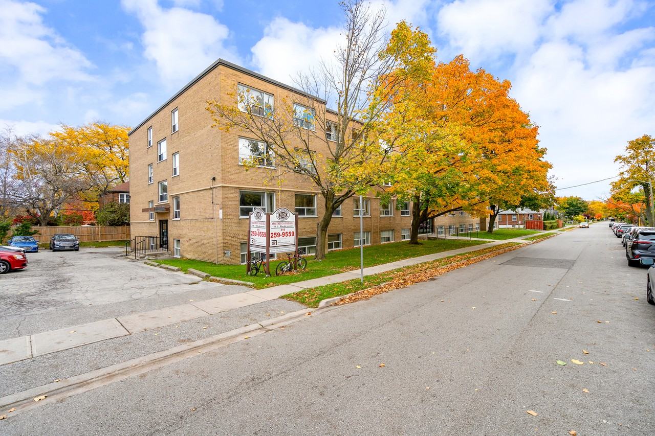 Seacomber Apartments - Photo 4 of 10