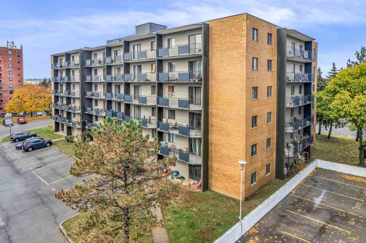 Lynden Park Towers - Photo 2 of 9