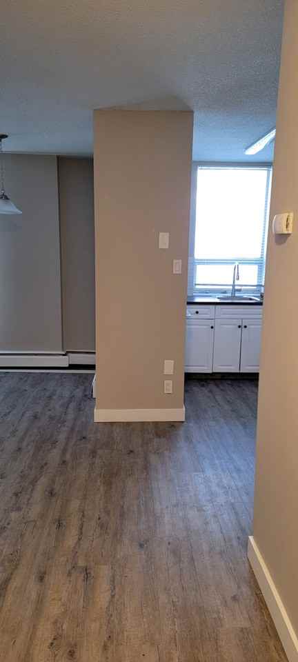 Cathedral Court Apartments - Photo 2 of 21