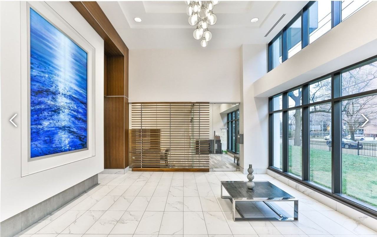 111 Raglan Avenue - Photo 3 of 7