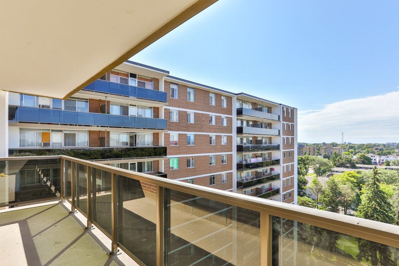 105 Rowena Drive - Photo 3 of 30