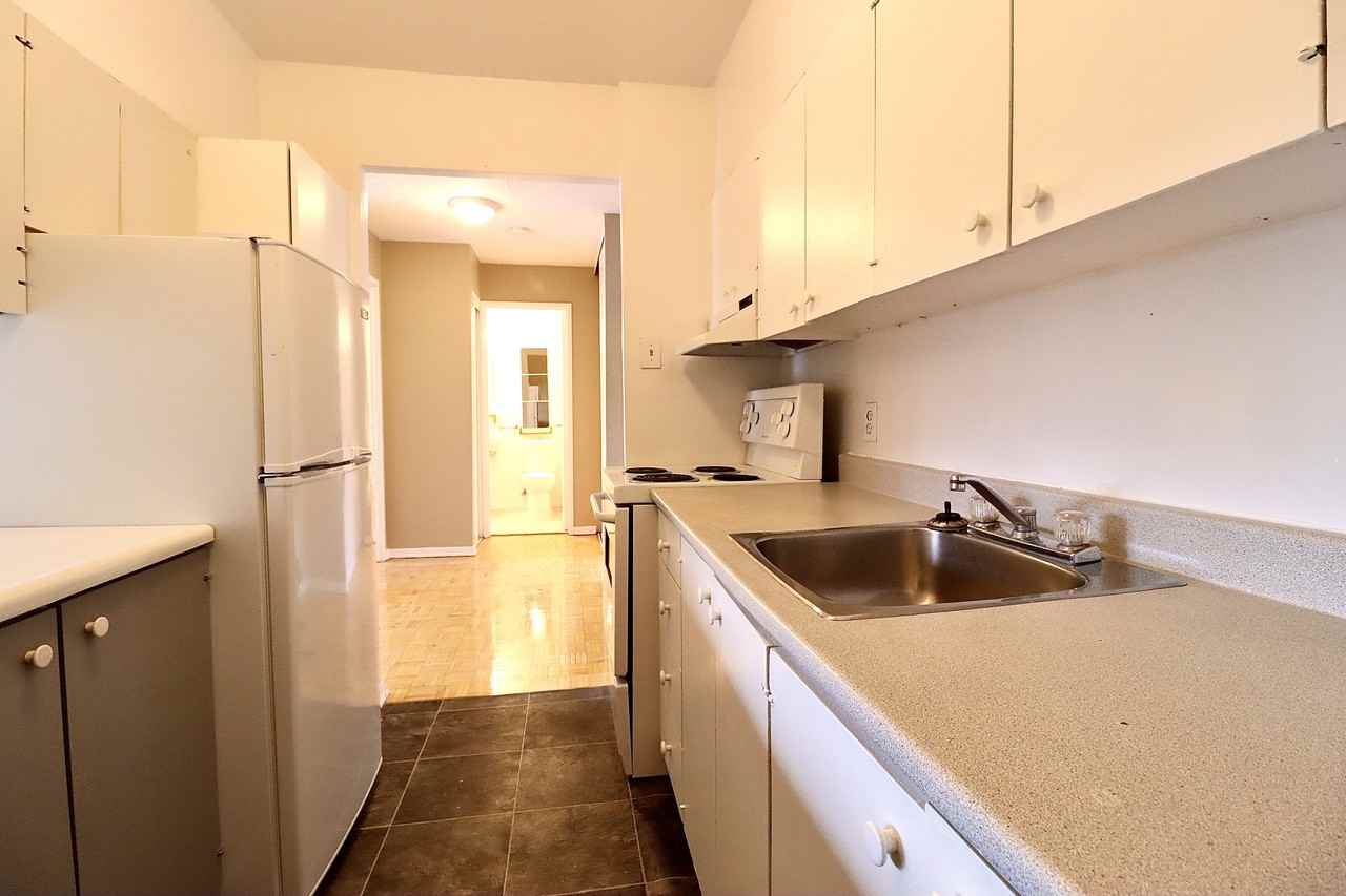 60 MacLaren Street - Photo 6 of 8