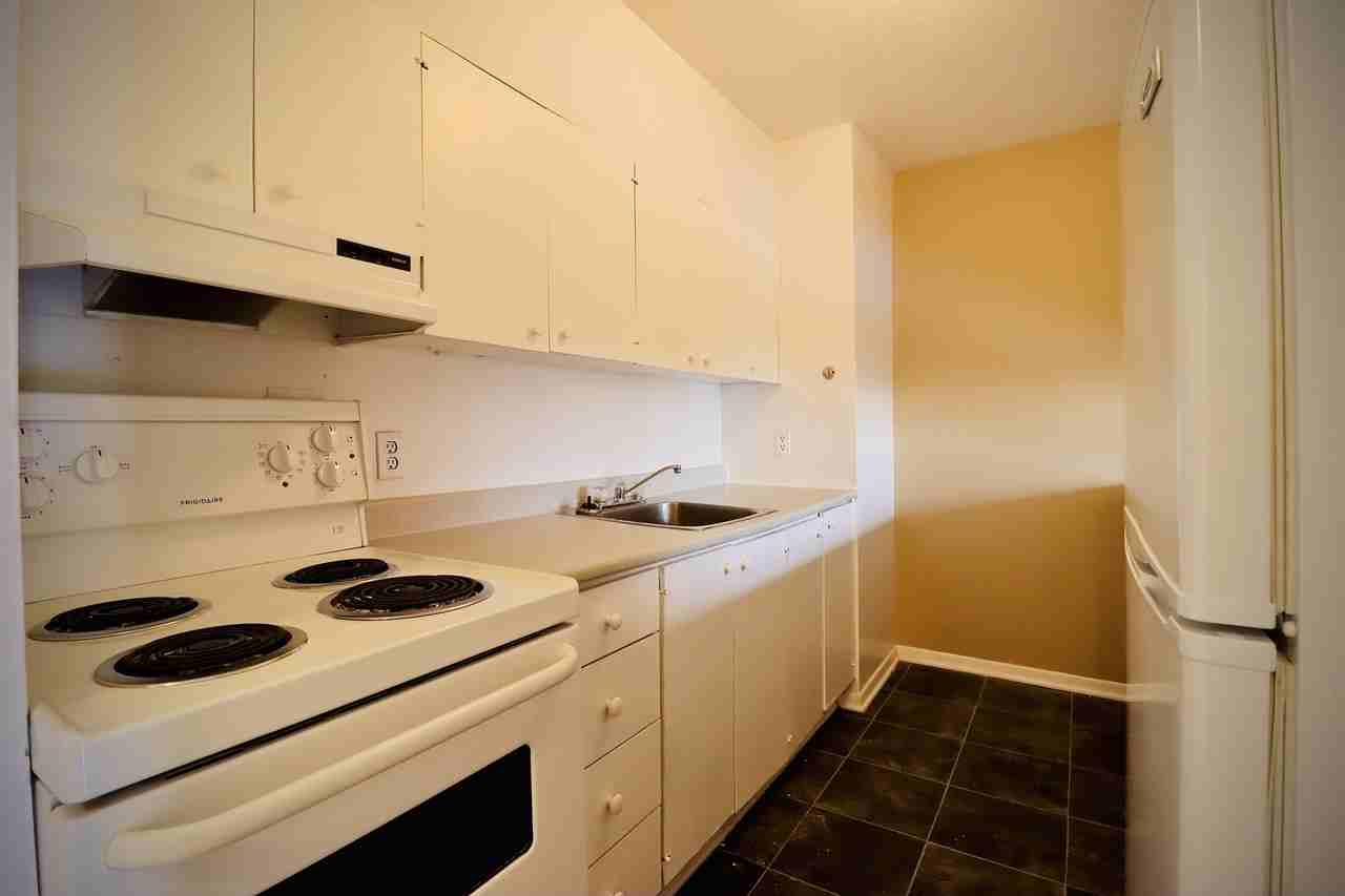 60 MacLaren Street - Photo 7 of 8