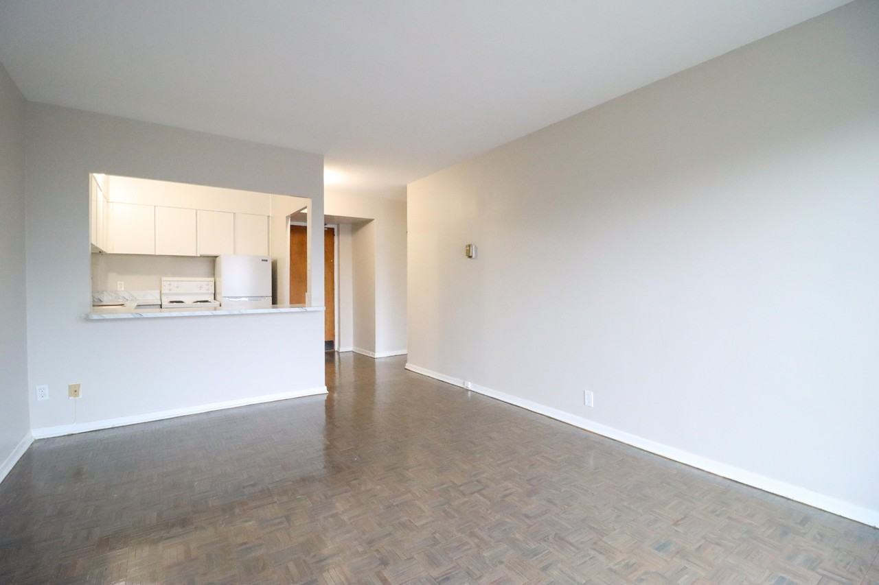 321 Waverley Street - Photo 2 of 17