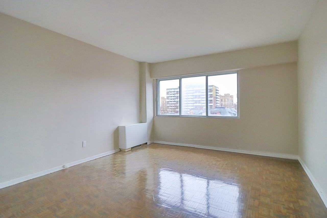 321 Waverley Street - Photo 7 of 17