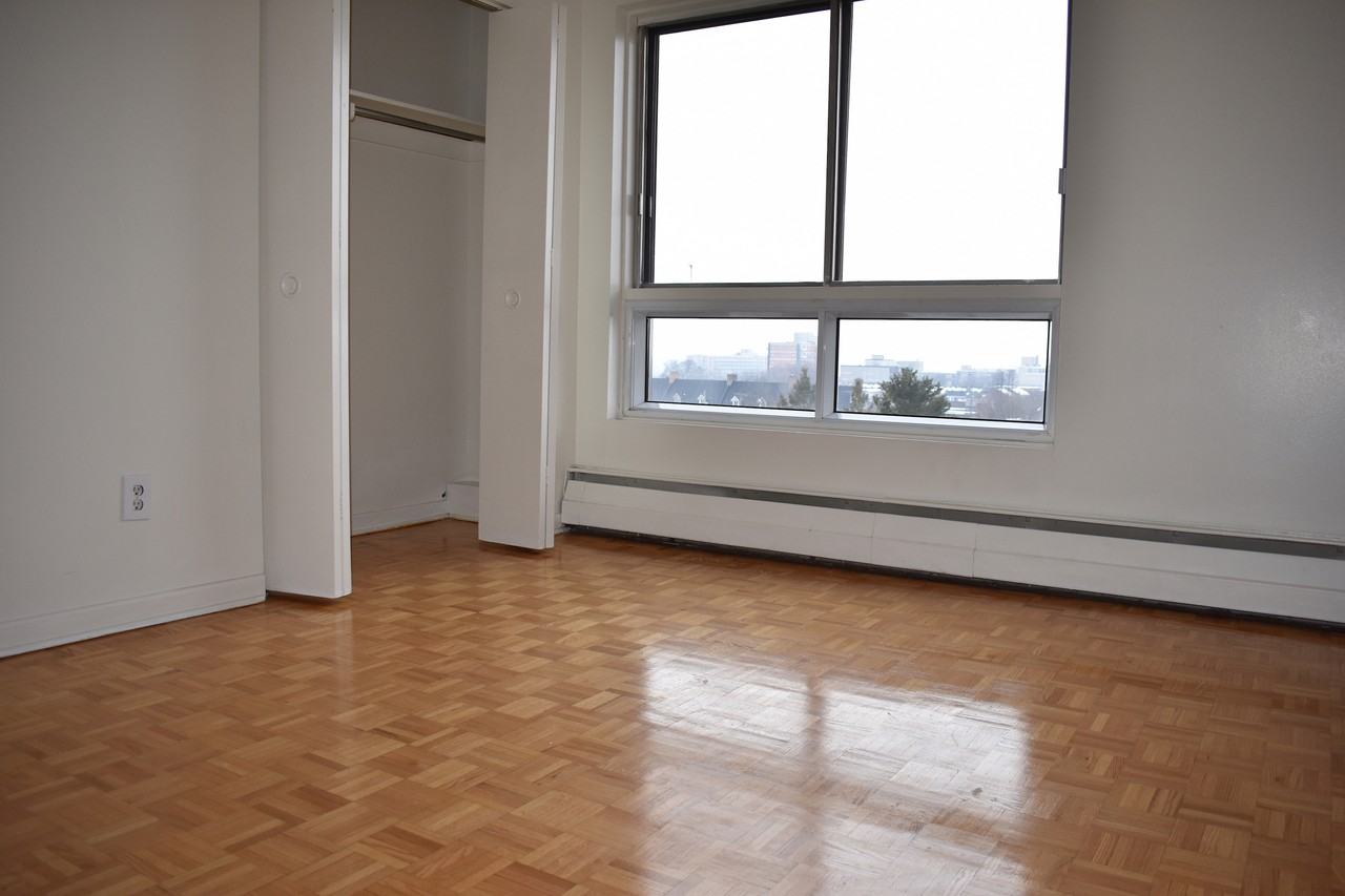 474 Wilbrod Street - Photo 2 of 10