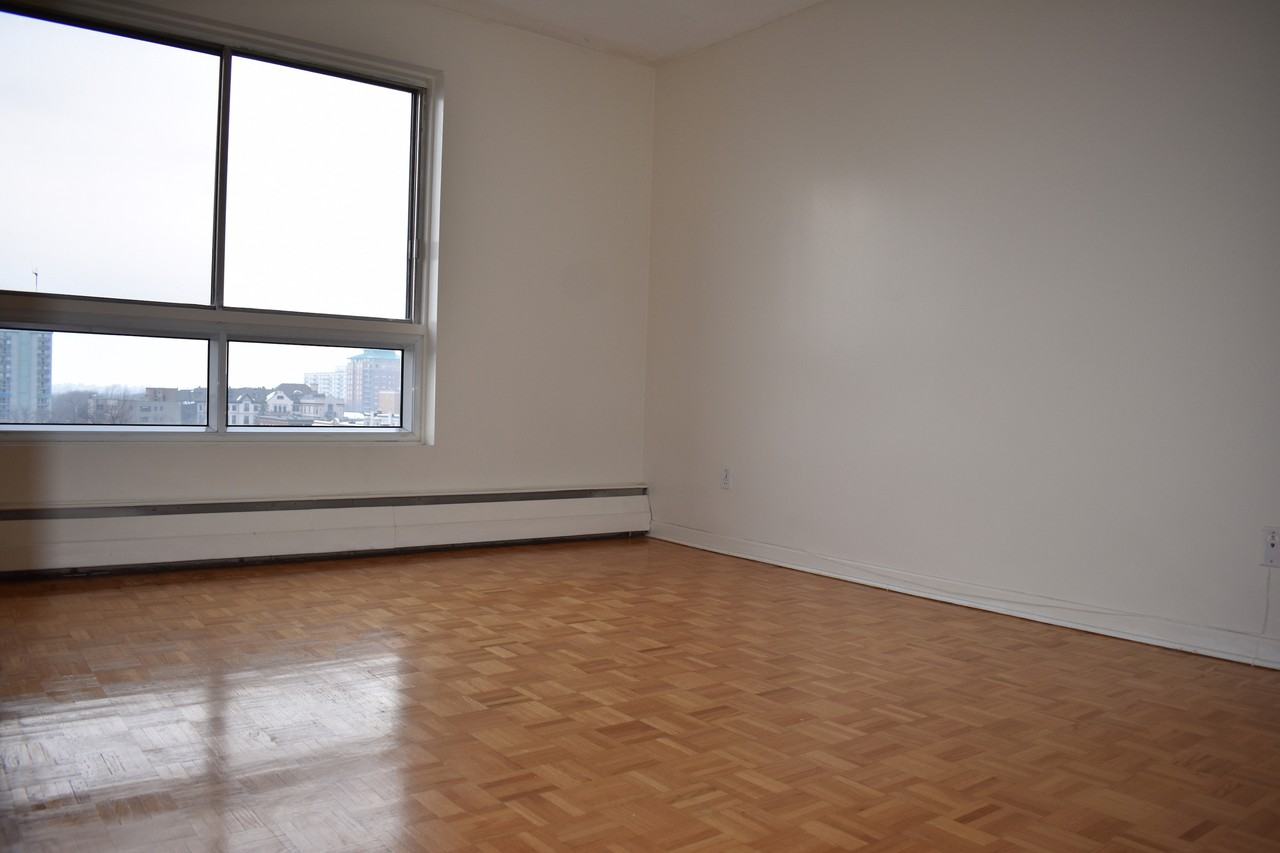 474 Wilbrod Street - Photo 3 of 10