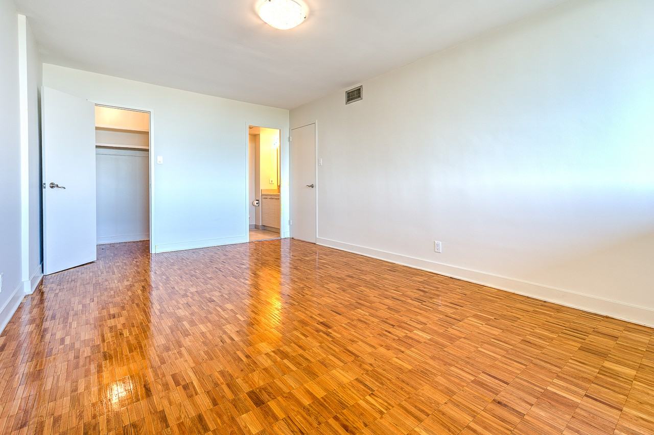 6505 Ch De La Côte-Saint-Luc — photo 1