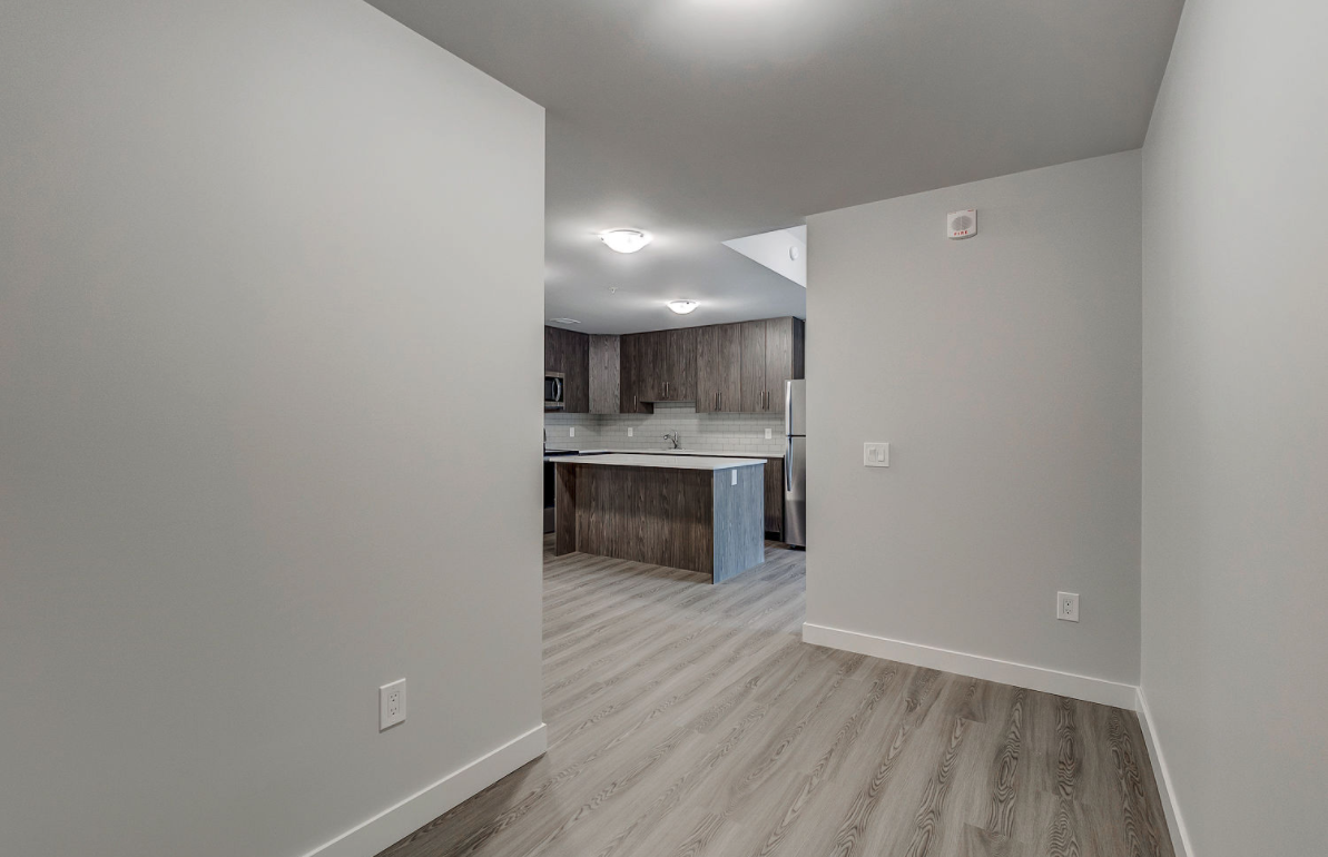 7777 Macleod Trail Southwest - Photo 7 of 33