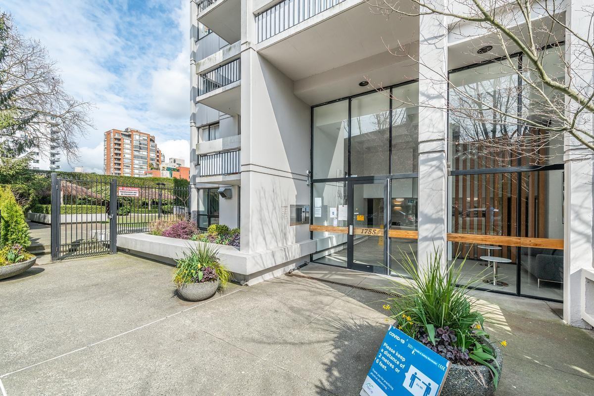 1755 Haro Street - Photo 4 of 13