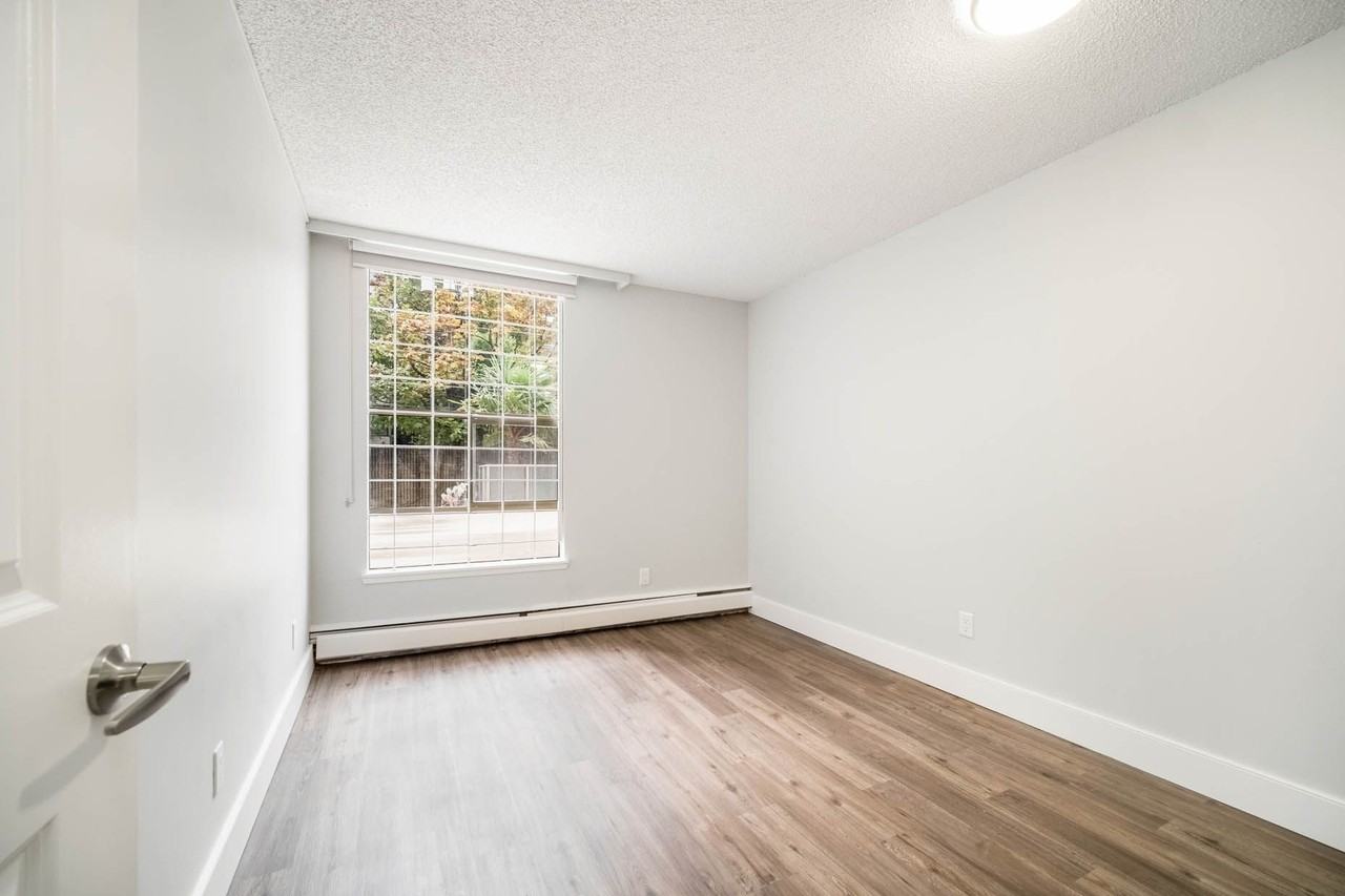 1005 Jervis Street - Photo 7 of 26