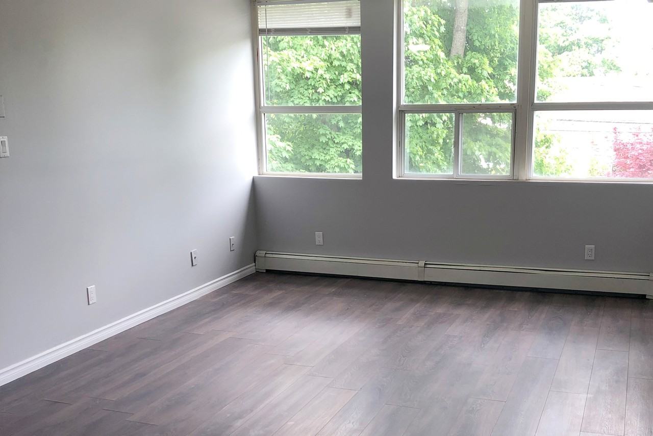 704 Canboro Road - Photo 3 of 21