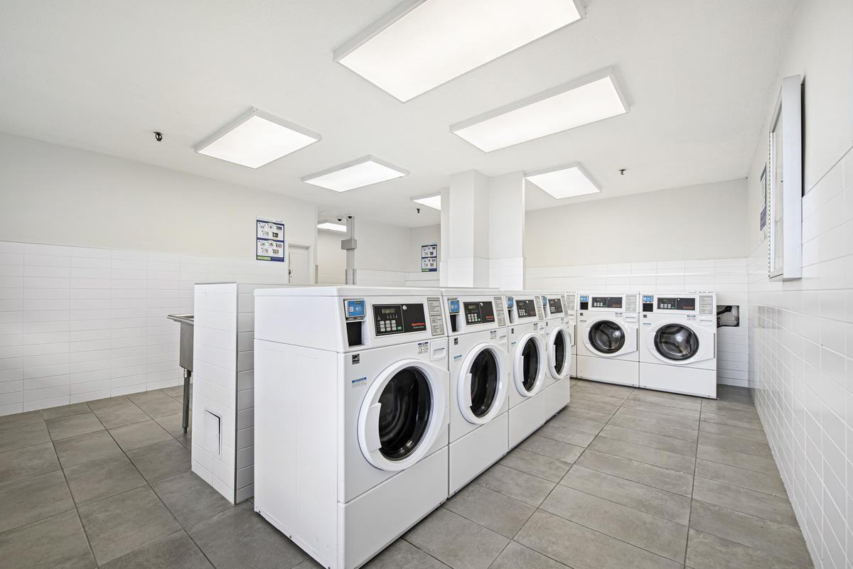 2757 Kipling Avenue - Photo 5 of 9