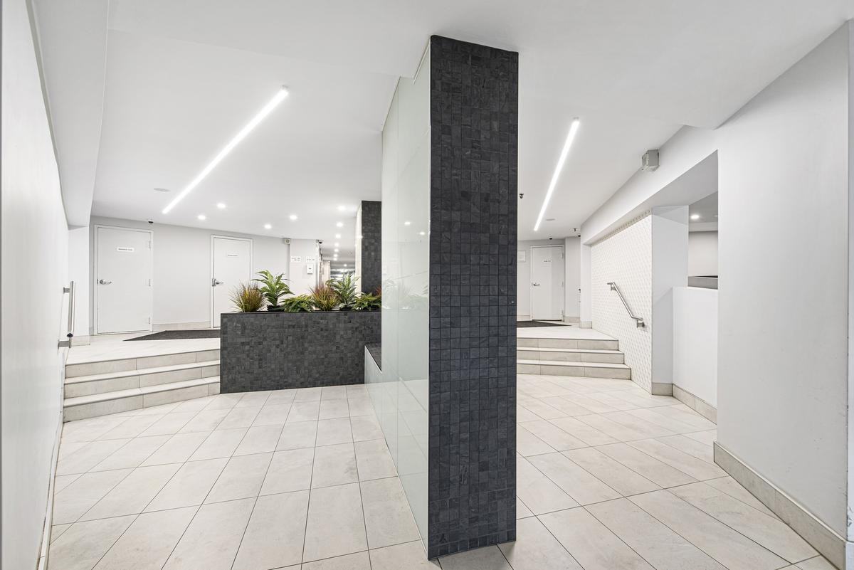 2757 Kipling Avenue - Photo 7 of 9