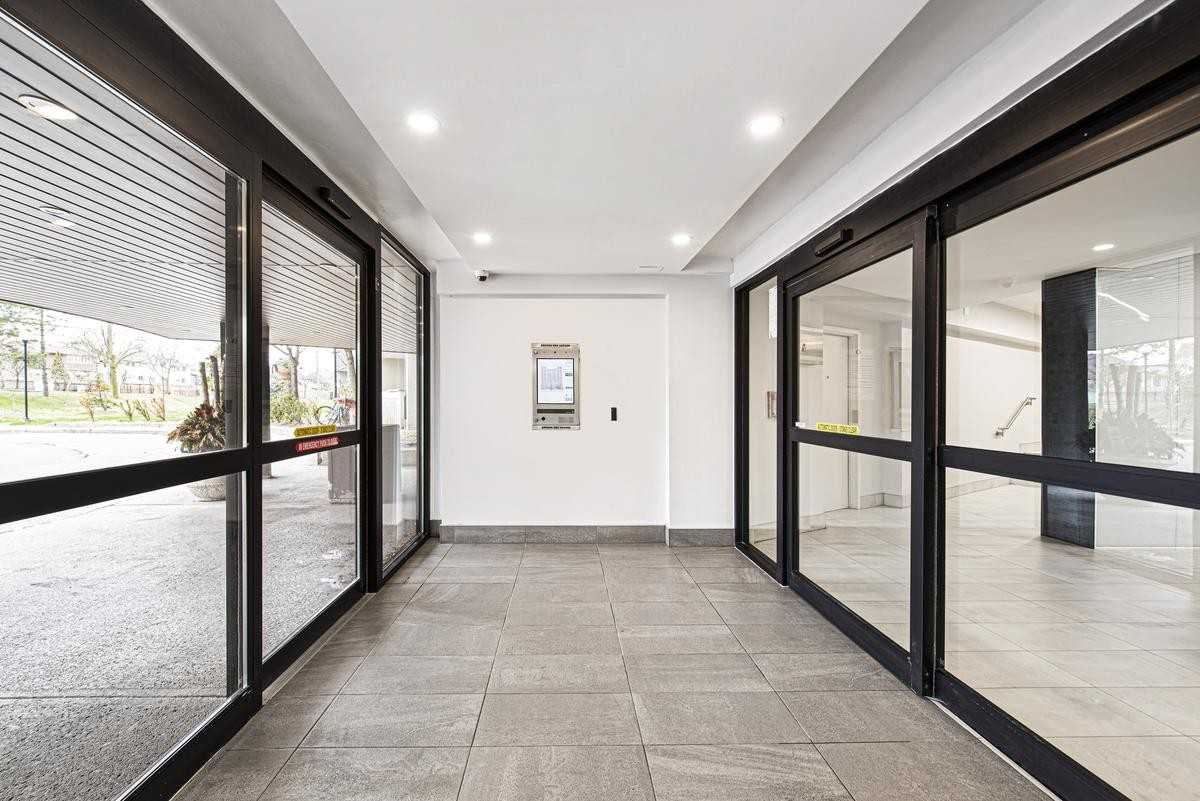 2757 Kipling Avenue - Photo 7 of 8