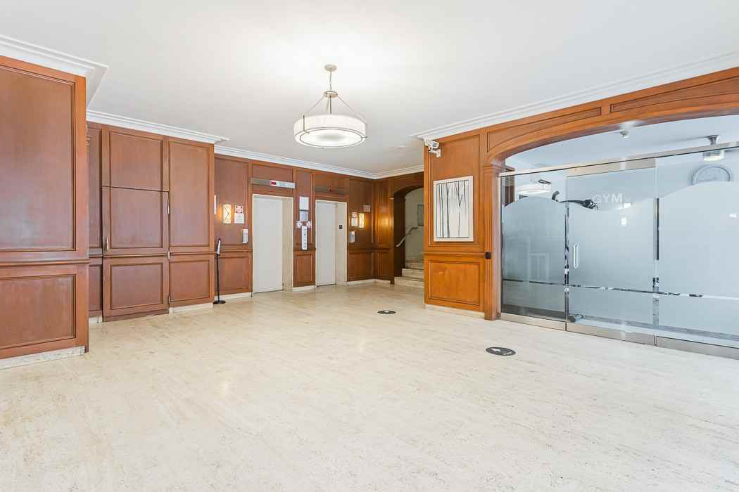 3210-3250 Forest Hill - Photo 5 of 48