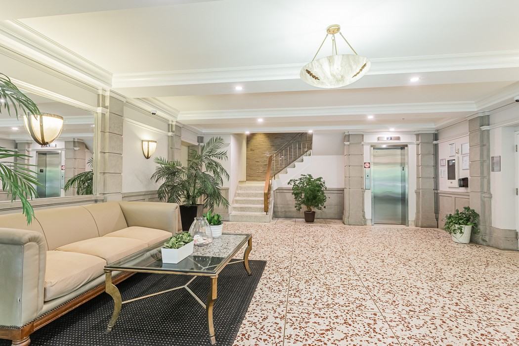 1000 Rue Pratt - Photo 5 of 27