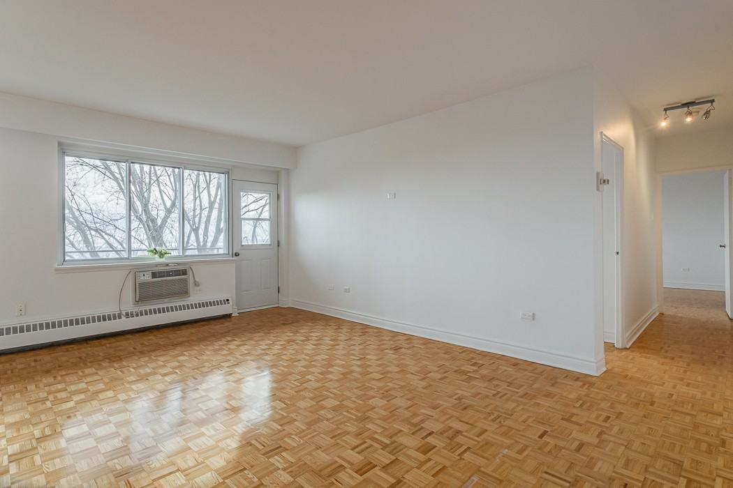 4840 Côte St-Luc Montreal - Photo 7 of 47