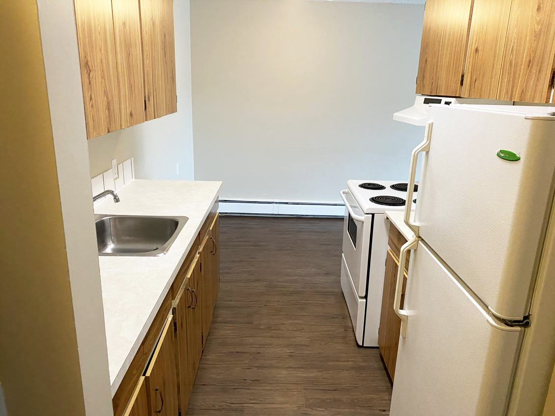 Squires Court - Photo 5 of 9