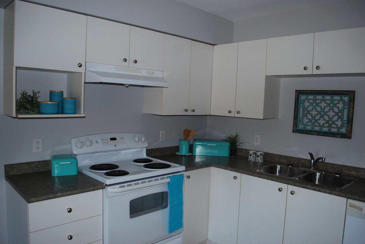 Tuscany Manor - Photo 4 of 16