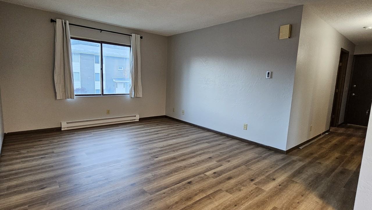 2955 Wildwood Drive - Photo 2 of 6