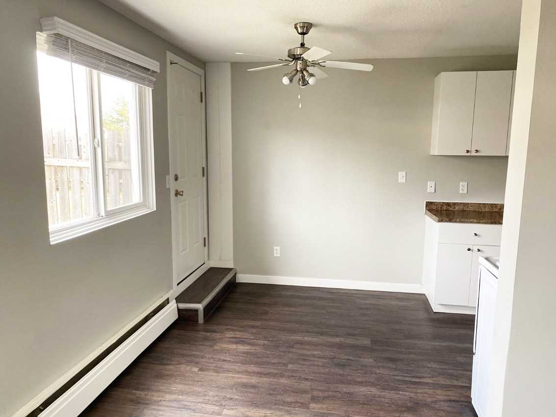 The Courtyards Apartments - Photo 4 of 16
