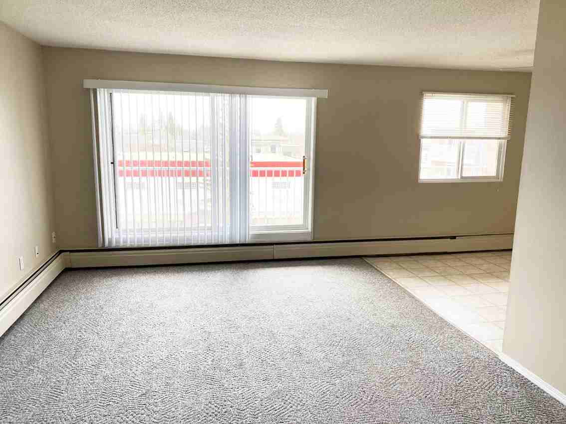 The Courtyards Apartments - Photo 5 of 16