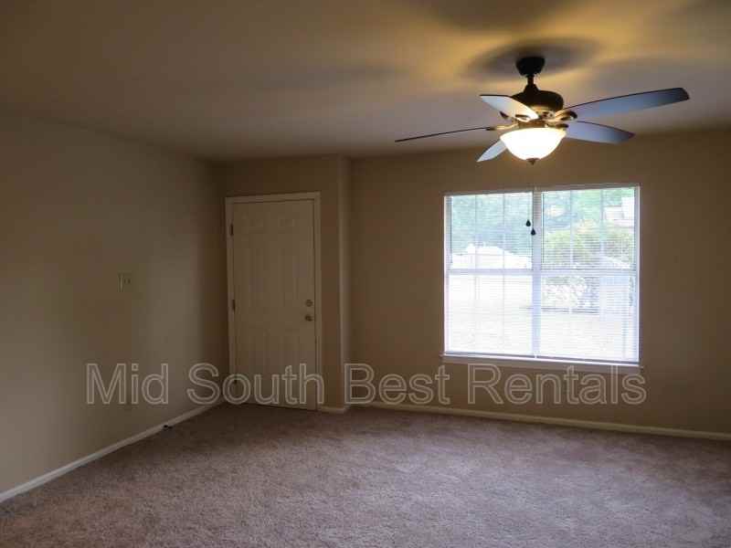 7405 Deer Meadow Dr - Photo 2 of 8