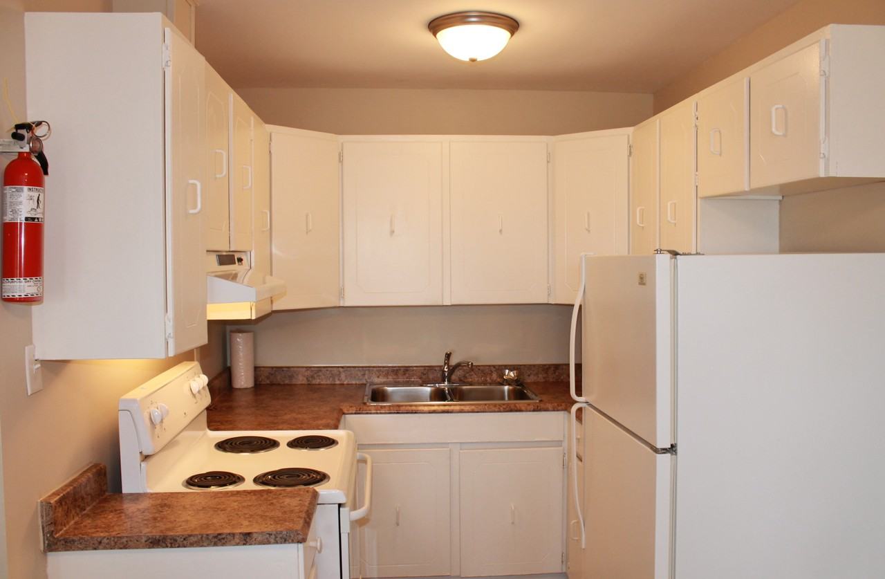 Pasadena Apartments - Photo 3 of 9