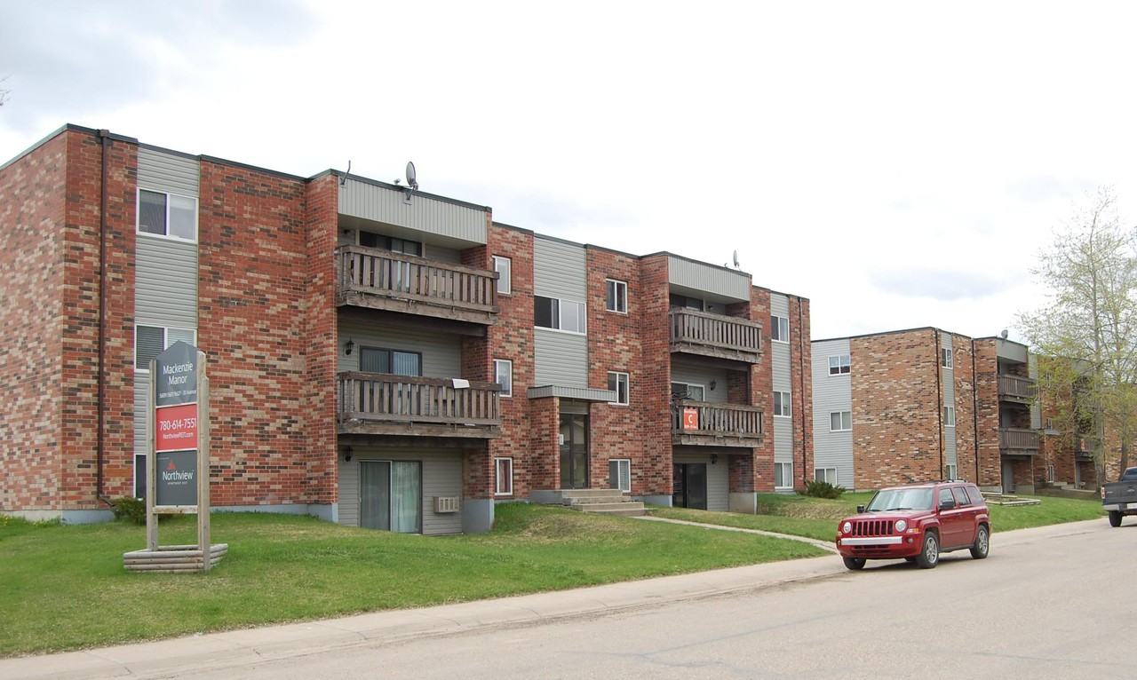 MacKenzie Manor - Photo 2 of 14