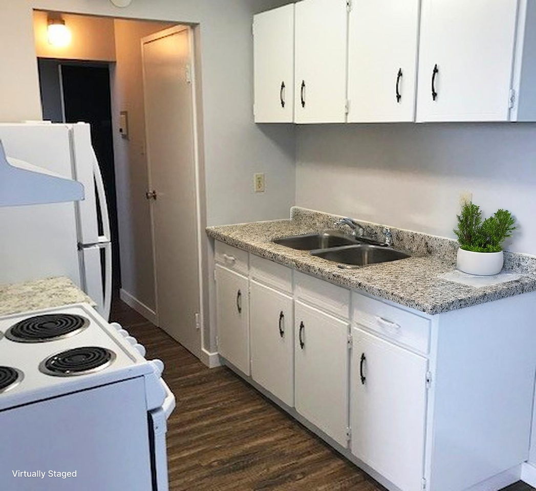 Cumberland Towers - Photo 6 of 17