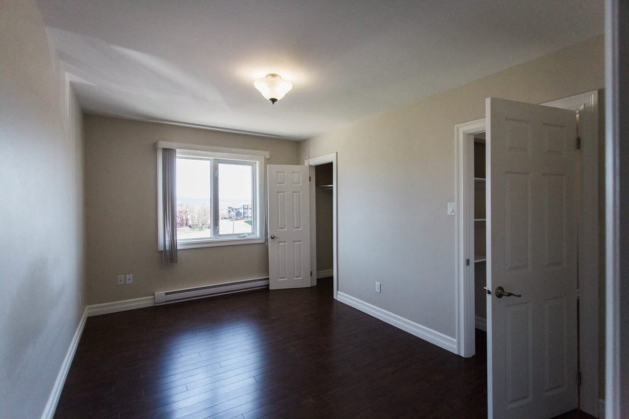 Sunridge Place - Photo 5 of 10