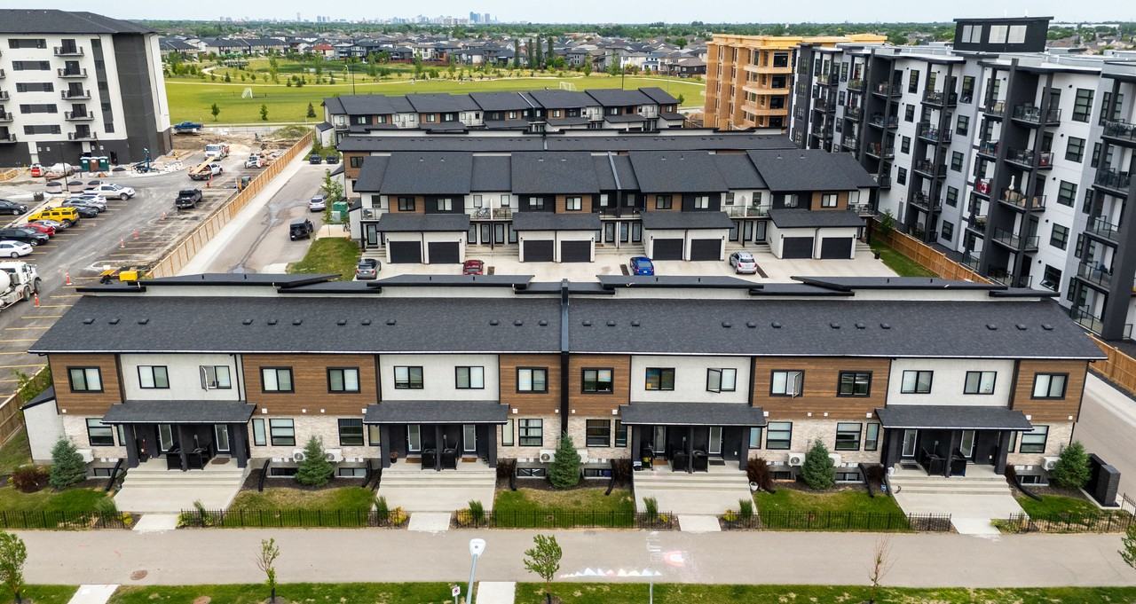 Woodford Townhomes - Photo 3 of 20